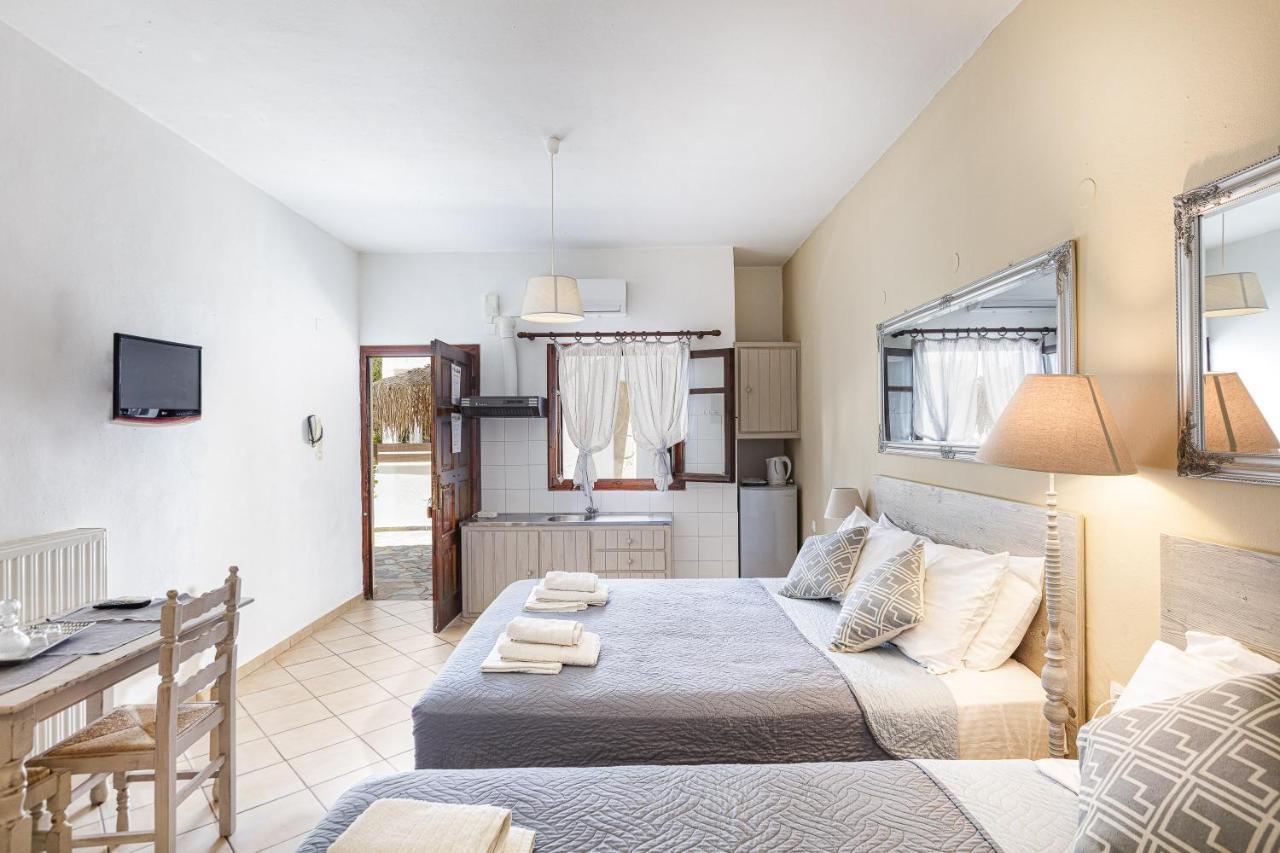 Kasteli Studios & Apartments Pánormos 外观 照片